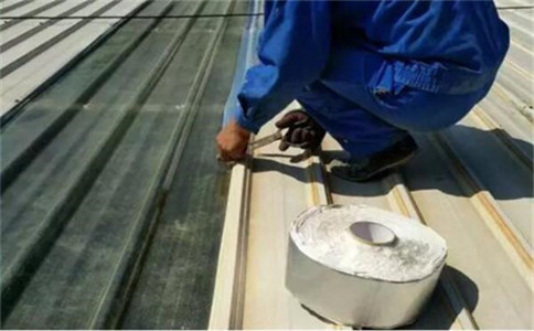 彩钢房用什么做防水 ，厂房彩钢屋面漏水维修办法